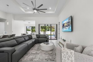 Smart TV - Perfect Sunsets, Heated Pool & Spa, Private Cabana - Pearlstone Retreat - Roelens (Cape Coral)