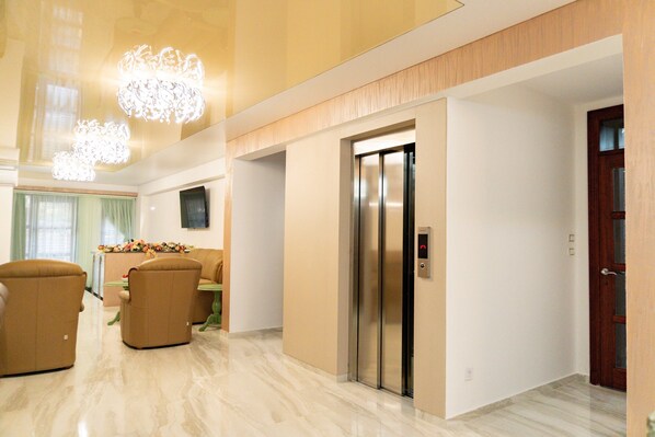 Reception - Tomy (Budva)