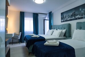 Bureau, Wi-Fi gratuit, draps fournis