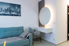 Appartamento familiare, balcone, vista città | Area soggiorno