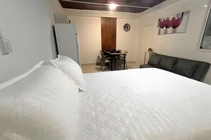 Eenvoudig appartement | Een laptopwerkplek, gratis wifi