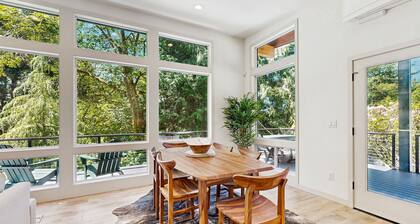 Waterfront Retreat w/ hot tub & cold plunge, sauna, home gym - close to beach
