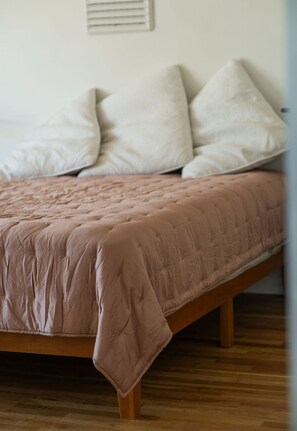 4 chambres, fer et planche à repasser, Wi-Fi, draps fournis