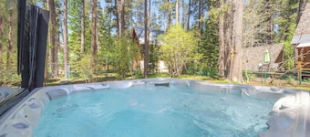 Donner Lake Getaway5-bedroom, 3-bathroom home perfect for up to 10 guests