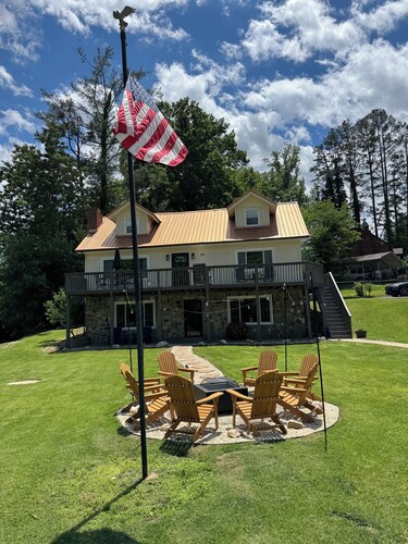 Spacious 4-bedroom house with all the extra amenities you’re looking for!