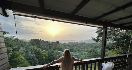 Finca Don Chaguin - Exquisite sunset views in the beautiful mountains of Utuado