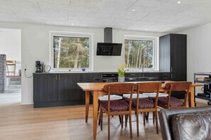 Geladeira, fogão, cooktop, lava-louças