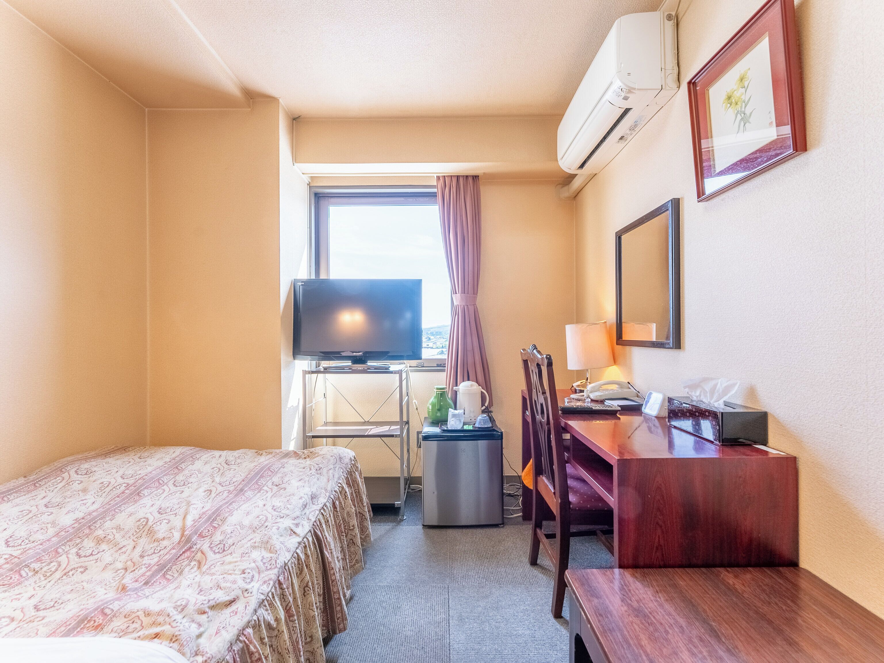 Single Room, Smoking (B) | Free WiFi