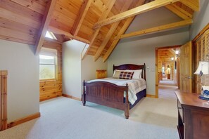 4 slaapkamers, een strijkplank/strijkijzer, internet, beddengoed