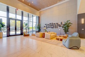 Lobby - Miami Beach 1BR & 1BA with Beach Club 605AR (Miami Beach)