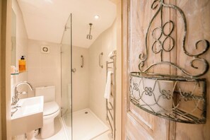 Articles de toilette gratuits, sèche-cheveux
