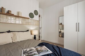 3 室のベッドルーム、アイロン / アイロン台、WiFi、ベッドシーツ