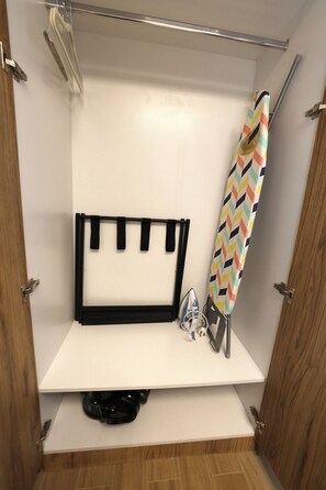 Interior - 1 Bed Junior near Cleveland and Galleria Mall! (Abu Dhabi)