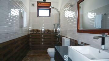 Deluxe Double Room, Balcony, Mountain View | Bathroom | Shower, free toiletries, hair dryer, slippers