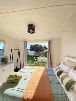 2 chambres, fer et planche à repasser, Wi-Fi, draps fournis