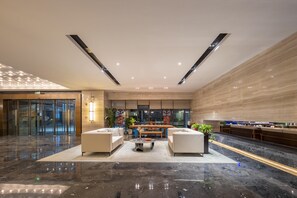 Lobby - Madison Hotel Yangzhou East High-speed Railway Sta (Yangzhou)
