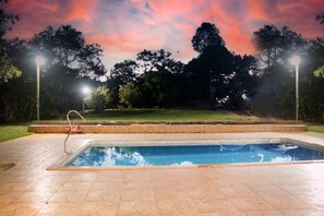 Pool - Welcoming property, easy access with swimming pool. (Jaboticatubas)