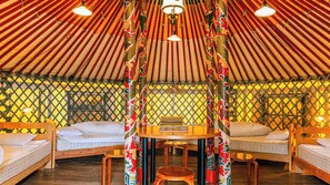 Room - Naoshima Tsutsujiso Lodge (Naoshima)