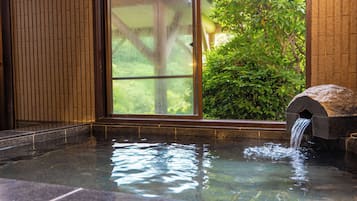 Grand Double Room | Bathroom | Designer toiletries, hair dryer, bathrobes, towels