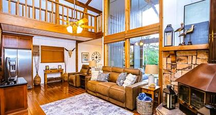 Lake Views, Short Walk to Water, Joy Rock Garden, Sleeps 7