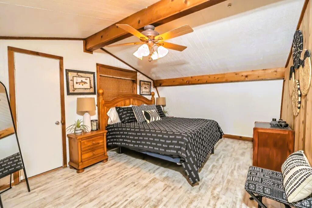 3 多间卧室、熨斗/熨衣板、床单