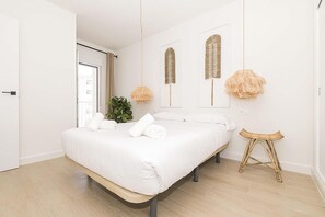 2 bedrooms, iron/ironing board, free WiFi, bed sheets