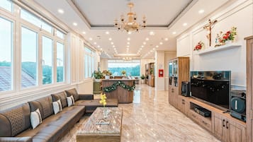Quầy tiếp tân