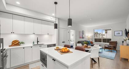 Chic Condo w/ Stylish Amenities in White Rock