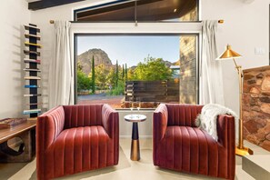 TV, peis og stereoanlegg