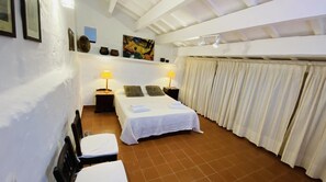 6 dormitorios, tabla de planchar con plancha, wifi y ropa de cama