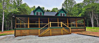 Charming 3-bedroom cabin with AC, WiFi in delightful Ashland City