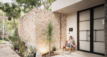 Coral, Exclusive Oasis with Swimming Pool in the Historic Center