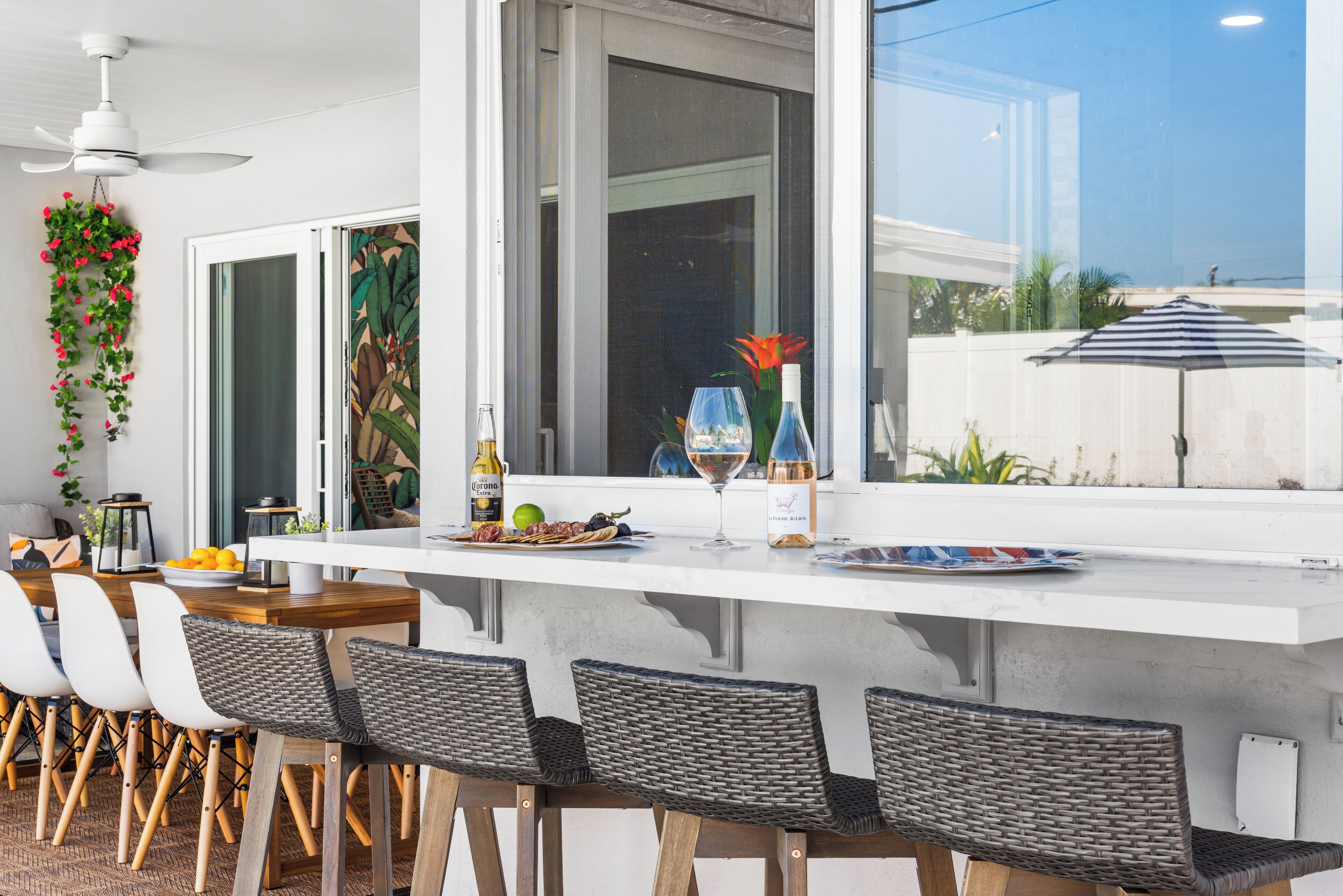 تناول الطعام بالخارج