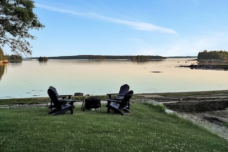 Property grounds. Oceanfront Cottage • Firepit + Beach • Near Acadia & Bar Harbor