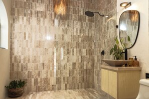 Hair dryer, towels, soap, toilet paper - Vallarta's lovely apartment (Puerto Vallarta)