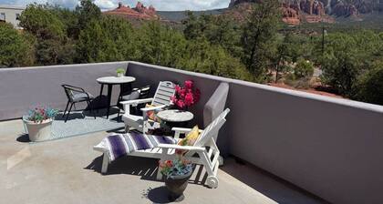 Red Rock Views, Central Location, Near Trails!
