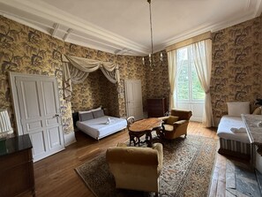 7 chambres, fer et planche à repasser, Wi-Fi gratuit, draps fournis