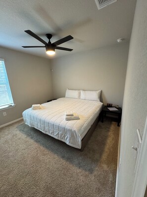 4 間睡房、Wi-Fi、床單