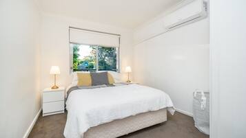 1 chambre, fer et planche Ă  repasser, Wi-Fi, draps fournis