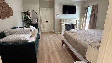 4 bedrooms, Internet, bed sheets