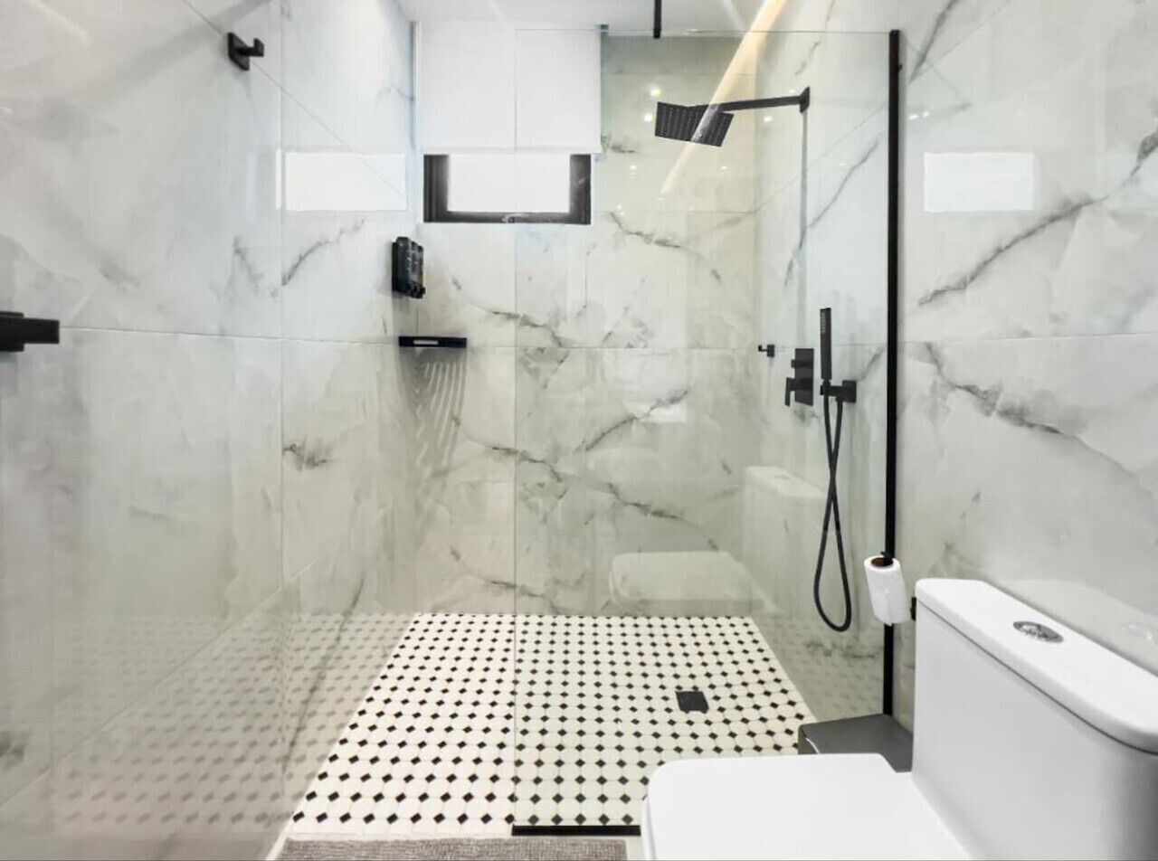 Hair dryer, towels