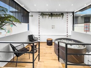 مغطس سبا خارجي