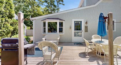 Cape Cod Getaway - near Seymour Pond and Rail Trail; Bay Beaches w/in a few mile