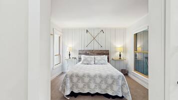 1 bedroom, iron/ironing board, internet, bed sheets