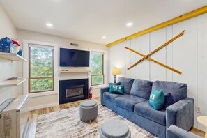 Televisión, chimenea