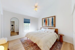 3 quartos, acesso à internet, roupa de cama