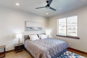 4 bedrooms, iron/ironing board, Internet, bed sheets - Modern townhome with beautiful sweeping views and steam shower (Kamas)