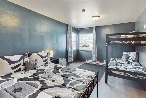 3 bedrooms, Internet, bed sheets