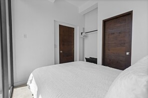 1 bedroom, internet, bed sheets