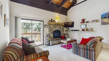 TV, fireplace, DVD player